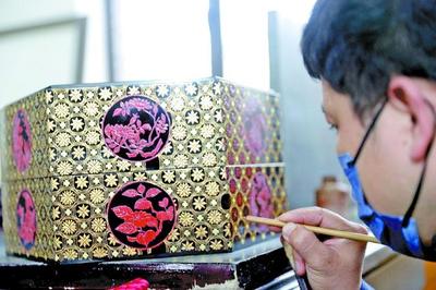 漆艺首饰 传统工艺与现代设计的完美融合